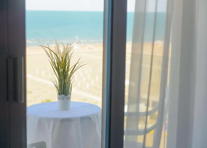 מלון Grand Meeting 3*